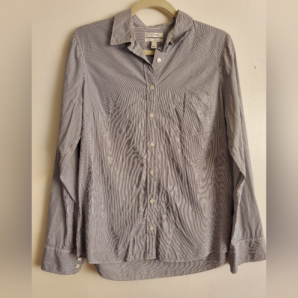 J- crew women's blue/ white stripe boy fit long sleeve top size 10.